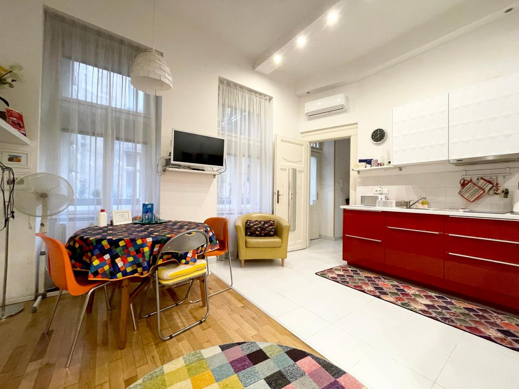 Rainbow Pearl Apartment At St Stephen' S Basilica Βουδαπέστη Εξωτερικό φωτογραφία