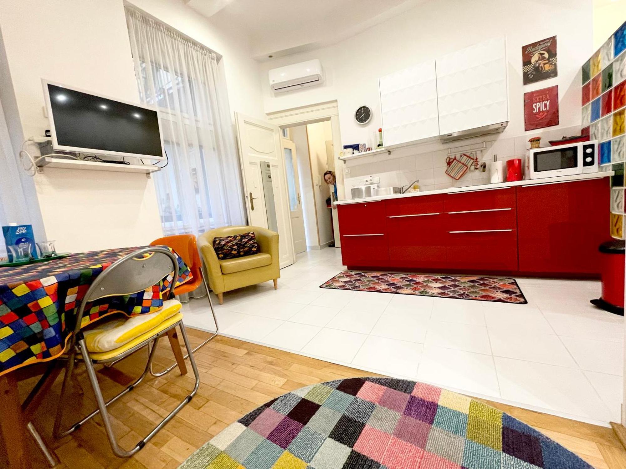Rainbow Pearl Apartment At St Stephen' S Basilica Βουδαπέστη Εξωτερικό φωτογραφία