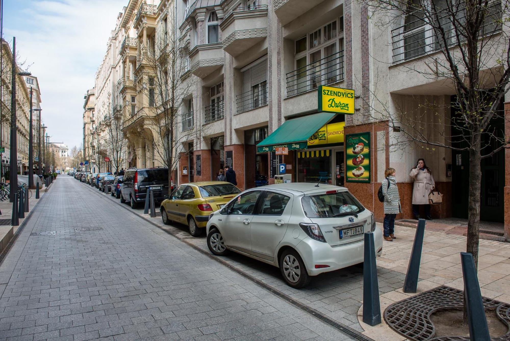 Rainbow Pearl Apartment At St Stephen' S Basilica Βουδαπέστη Εξωτερικό φωτογραφία
